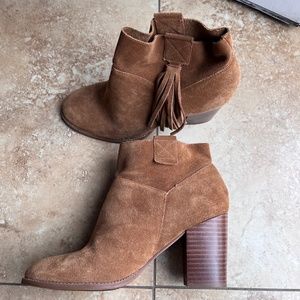 Crown vintage brown booties